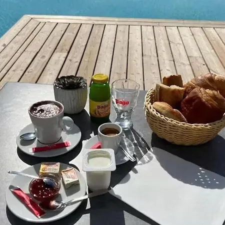 Casa Azzurra Piscines & De Saint Cyprien Nyaraló